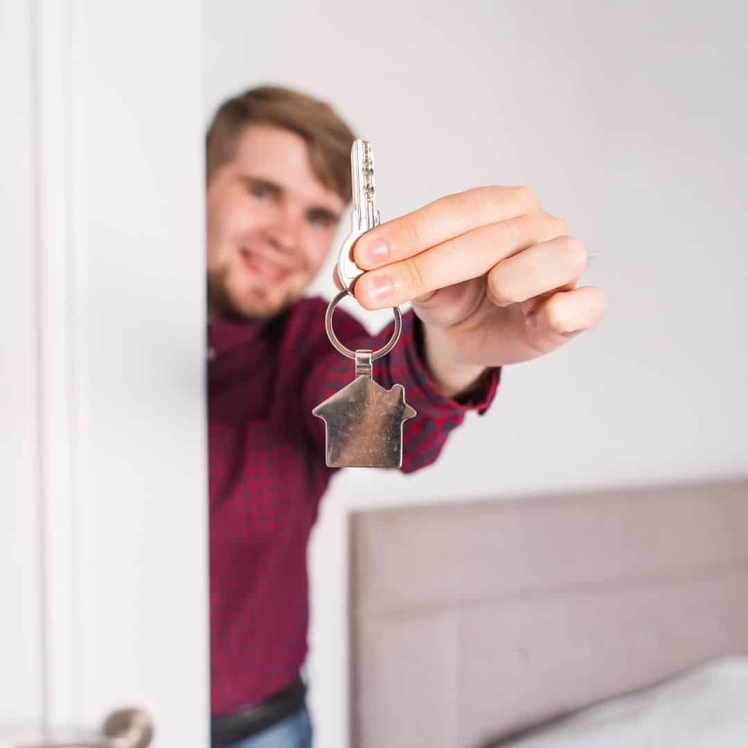 13 Awesome Housewarming Gifts for Men in 2025 - Gift Brilliant