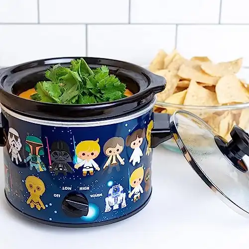 Uncanny Brands Star Wars 2-Quart Slow Cooker